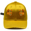 Casquette de baseball en satin jaune avec logo de broderie